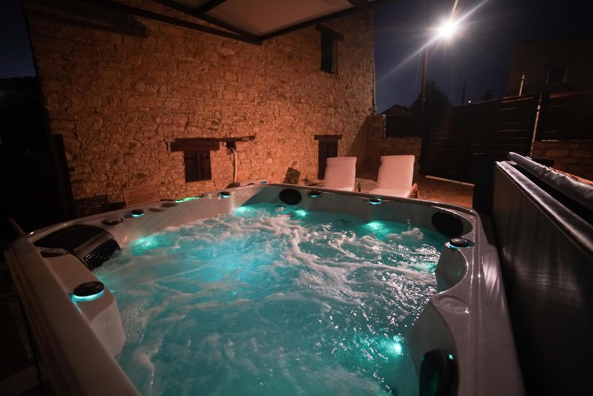 The Stonehouse Suites With Private Bath Spas Лімасол Екстер'єр фото