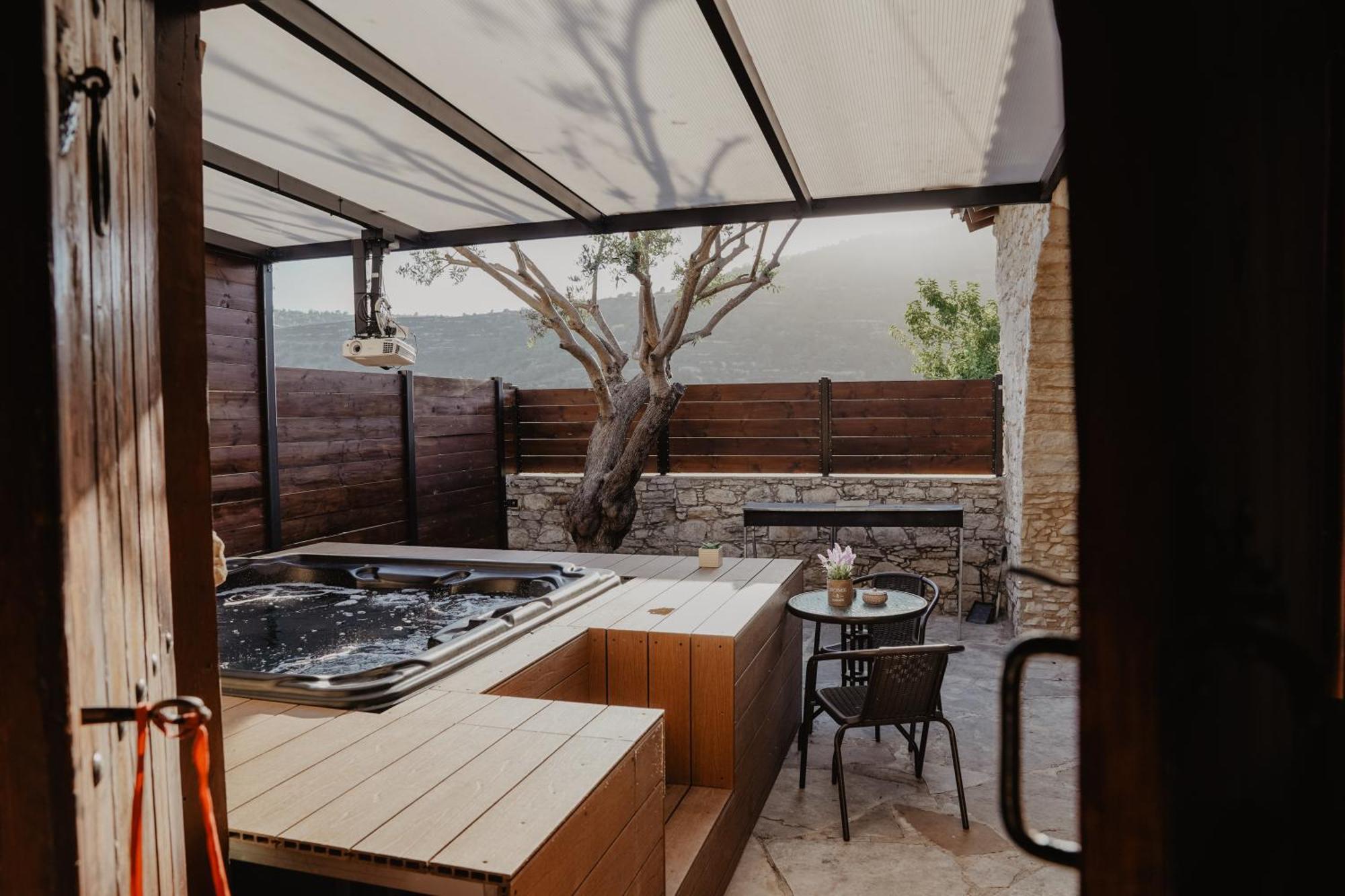 The Stonehouse Suites With Private Bath Spas Лімасол Екстер'єр фото