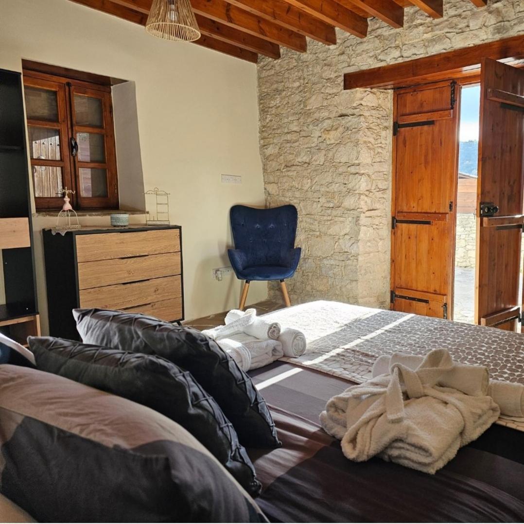 The Stonehouse Suites With Private Bath Spas Лімасол Номер фото